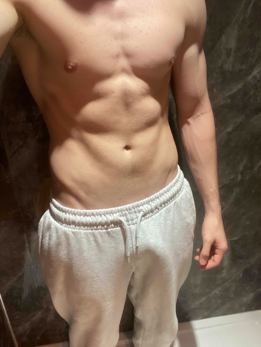 Sam18bwc's tweet photo. who wants to rate my 18 yo 🍆 #nsfwtwt #bwc #goon #gooned #gooner #hung #bigdick https://t.co/dXUF09kIf4