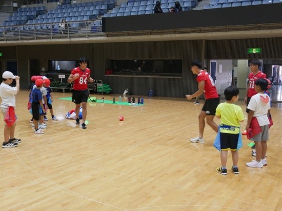 JAFA1934's tweet photo. 【川崎市フラッグフットボール体験教室2026のお知らせ】
当協会は川崎市とともに、8月19日（水）に東急ドレッセとどろきアリーナ（サブアリーナ）『川崎市フラッグフットボール体験教室2026』を開催します。
対象は川崎市内在住の小学生で定員は100人。参加費は無料です。
https://t.co/SvTd54XBCy https://t.co/BTT2KO9WIE