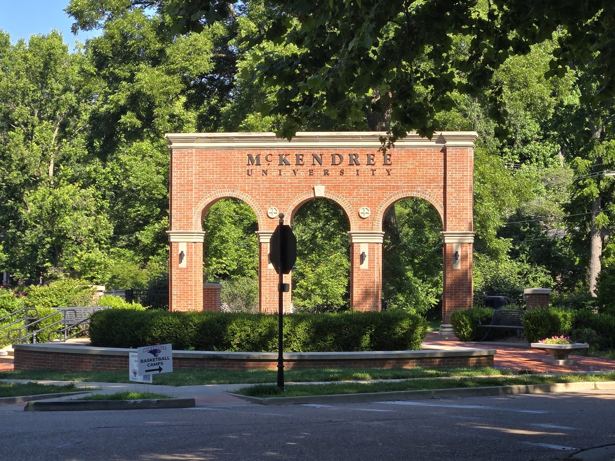 HinzMaisie's tweet photo. It was a beautiful day for another great camp! Thank you @CoachK_40 @Terr31 and the @McKendreeWBB team for hosting, and showing us around campus! 
@PurpleAcesWI @ndagirlsbball https://t.co/i59KLldKeh