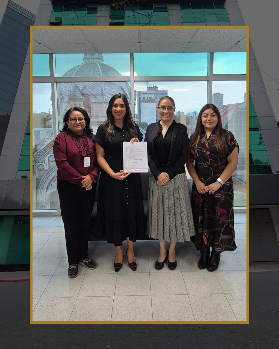 IndautorMexico's tweet photo. Recibimos a Esther Burgos Jiménez, titular de la Secretaría de las Mujeres de Quintana Roo, y a su equipo de trabajo, quienes acudieron al Indautor para recibir el certificado de registro del programa de cómputo de la aplicación MAYA (Mujeres Acompañadas y Atendidas). https://t.co/14Verh5pnz