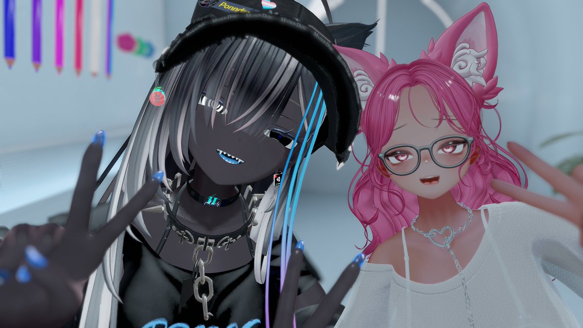 Nyan_Nya_VRC's tweet photo. 昨日の
ぽんでりさんまたお洒落な改変して可愛い
パンダと猫耳アザラシ
この服可愛いよねー https://t.co/ichA729IS9