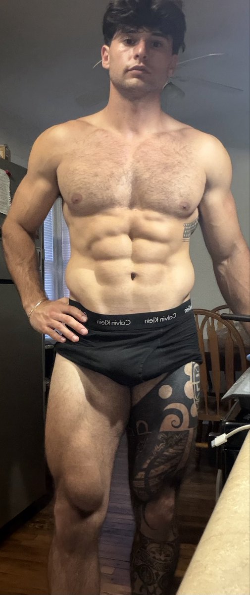 dent_fitness's tweet photo. I bet you wish you were here watching me cook don’t you? #fyp #thirsttrap https://t.co/giz5NMdMfA