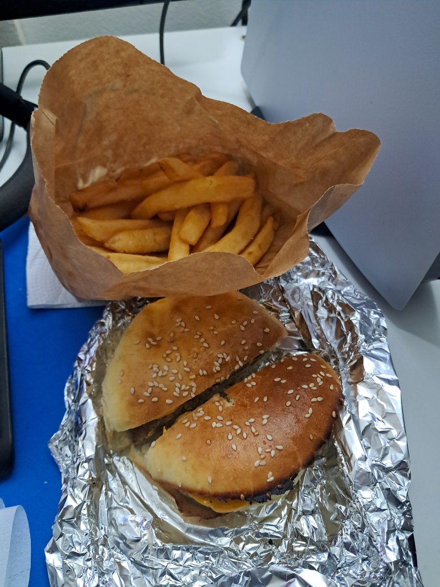 MaestroStrangeX's tweet photo. Big Belly Burger🍔 https://t.co/ny2zdhIERm