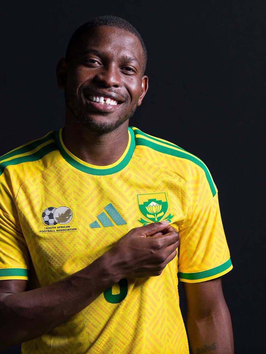 UnplayableZA's tweet photo. '𝗣𝗢𝗦𝗧𝗠𝗔𝗡' 𝗥𝗘𝗔𝗖𝗛𝗘𝗦 𝟱𝟬!

Congrats to Aubrey Modiba, who will be making his 50th appearance for @BafanaBafana against South Korea 🙌🇿🇦👏.

𝘿𝙚𝙗𝙪𝙩: 4 August 2019, v Lesotho, COSAFA Cup.

#BafanaPride
#UNPLAYABLE https://t.co/1eMJvYu2Q3