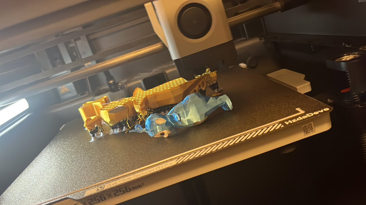 WatchTubbiesDie's tweet photo. I MADE HIM TOO BIG. I THINK I HAVE TO REPRIBT LORRAINE https://t.co/4gig1U720b