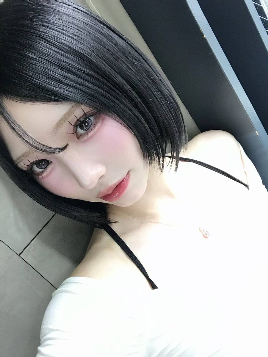ruiruichan_0918's tweet photo. おはよ〜🐈‍⬛ https://t.co/4dP3zeLAmv