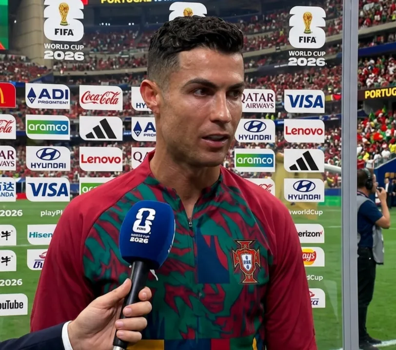 sobatWNI's tweet photo. Ronaldo setelah pertandingan:
🚨🗣️"Mereka bilang saya harus pensiun, tapi saya MASIH DI SINI. SAYA AKAN LAWAN!"

perkataan ronaldo mengutip perkataan pria solo itu https://t.co/uNDXAMTzas