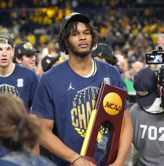 BallisLifeCHI's tweet photo. Dallas Mavericks select Chicago native Morez Johnson Jr. #9 in the 2026 NBA Draft! From his first HS game at St Rita on the South Side to winning a national title at Michigan, Rez keeps elevating his game and plays with an edge! https://t.co/wJuM3dTaWf
