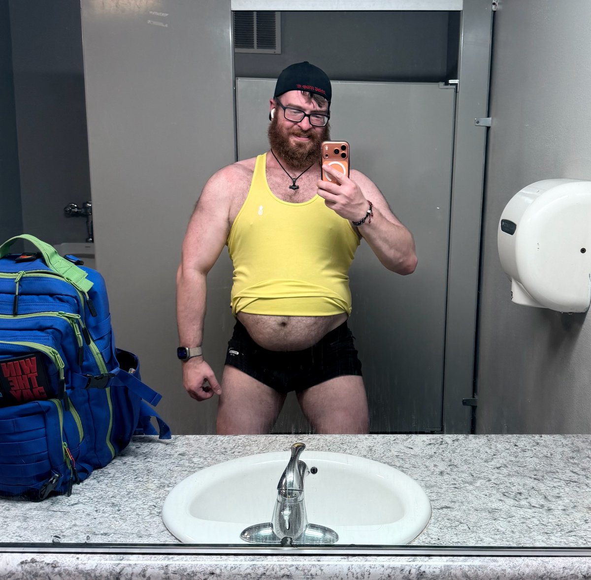 DanTheGrower's tweet photo. Hey Beefcake Tuesday https://t.co/WM7T4KilNA