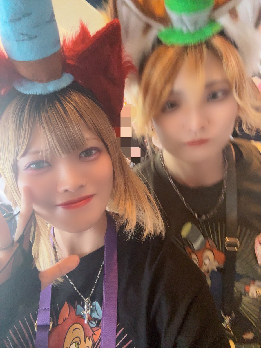 Miruru_07's tweet photo. こちら、ブケブケのししとうとみるるです😌 https://t.co/bfHYtyCwbq