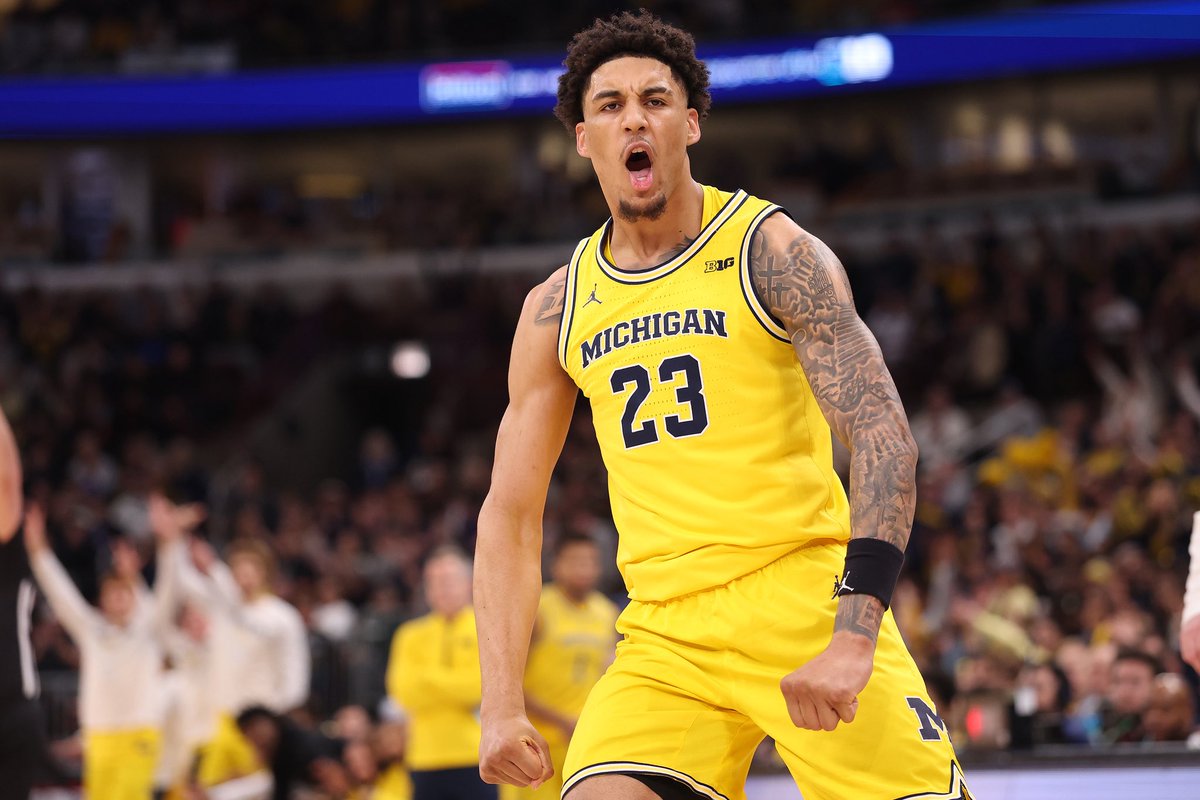CBKReport's tweet photo. Yaxel Lendeborg is the first senior selected in the 2026 NBA Draft, heading to Golden State at Pick 11. 

The Warriors pair the National Champion with Steph Curry, Jimmy Butler, and Draymond Green. 

Future star. https://t.co/Ge2Sj1Ae5B