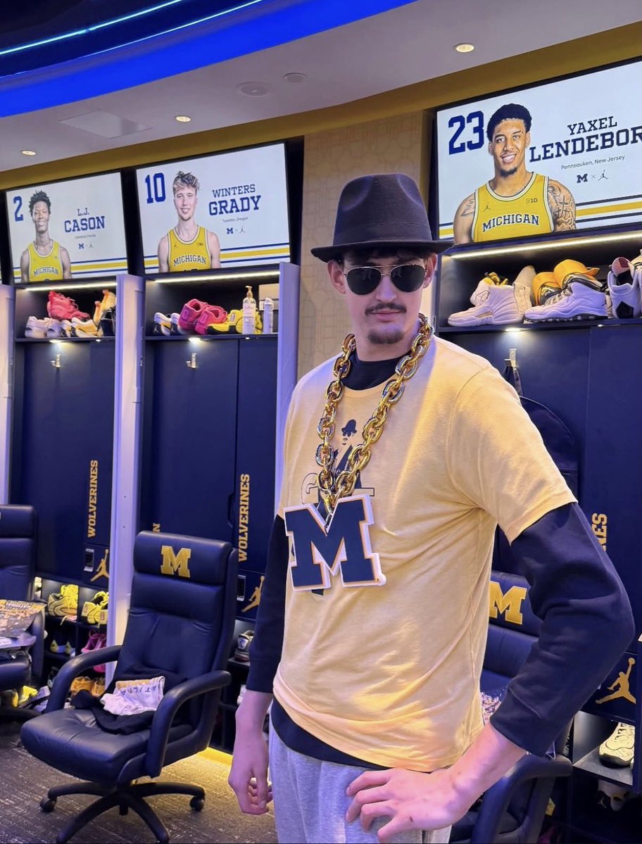BarstoolUofM's tweet photo. The Wemby stopper has arrived @spurs https://t.co/kT6kWjr7Xo
