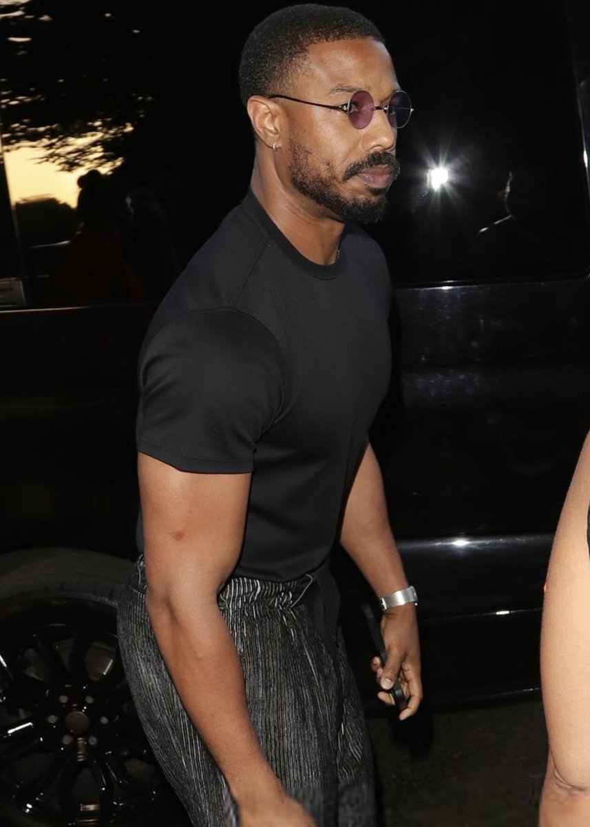 bjordanfiles's tweet photo. Michael B. Jordan spotted leaving the Serpentine Summer Party. 📸 https://t.co/WzmWmfVRpX