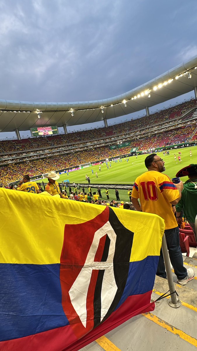 atlas_m_b_a's tweet photo. 🔴⚫️ Gracias a Camilo Vargas, Rojinegros y Colombianos juntos
🇲🇽🤝🇨🇴 https://t.co/CKYKr8nW2k