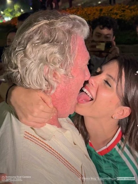 WillicesXIII's tweet photo. Pobre pendejo el papá de esa pinche zorra. https://t.co/Gh8nLs891w