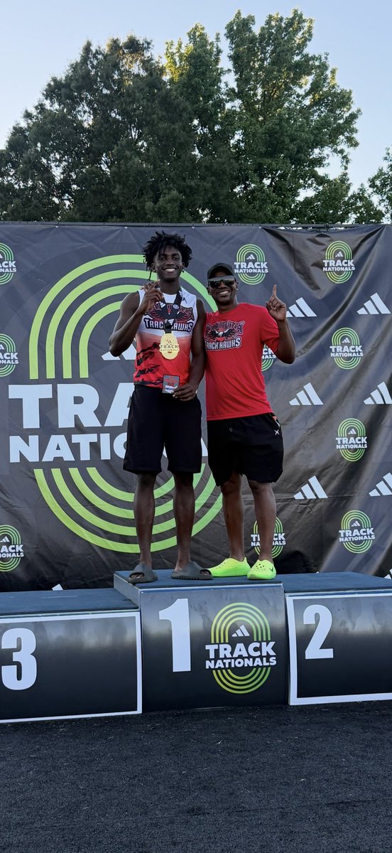 DeXArmstrongII's tweet photo. Wrapped up my senior season with a win at Adidas Outdoor Nationals.

7.16m🥇 https://t.co/PLJRTVkbNG