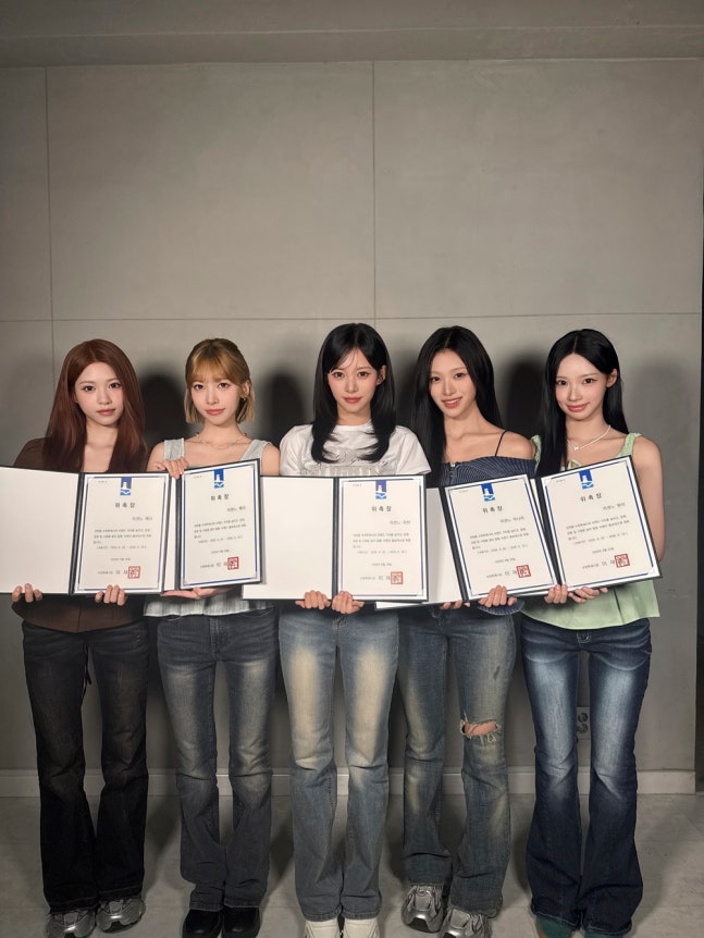 RESCENEGLOBAL's tweet photo. #RESCENE has been appointed ambassadors of Liv's hometown, Suwon city!🎊

#리센느 @RESCENEofficial @RESCENE_twt https://t.co/C1Fp2CBjxj