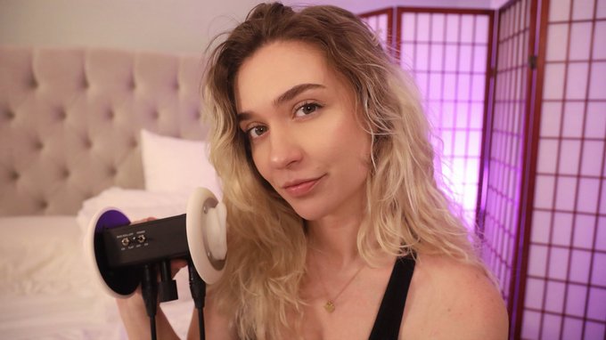 RoseASMR - back to filming btw https://t.co/fNvJ4DUyg3