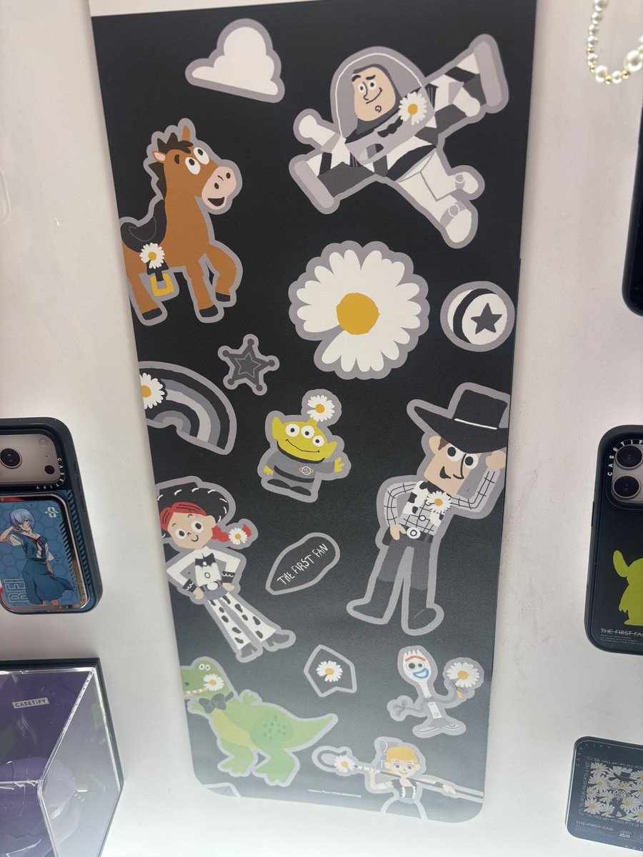 xxxibryota's tweet photo. PEACEMINUSONE × Toy Story × Casetify
THE FIRST FAN

早速見てきたぜ🌼
可愛かった！！！
iPhone17ちゃうから諦め… https://t.co/4QHtB77mgf
