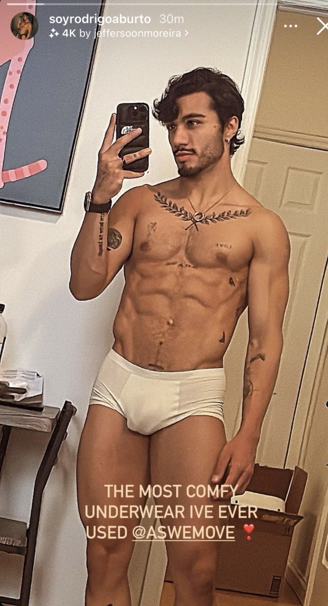 Kevinball86's tweet photo. Mateo Lane’s ex-husband, Rodrigo Aburto. Why would he ever divorce this stud??? 😍 https://t.co/bPk88iMw1m
