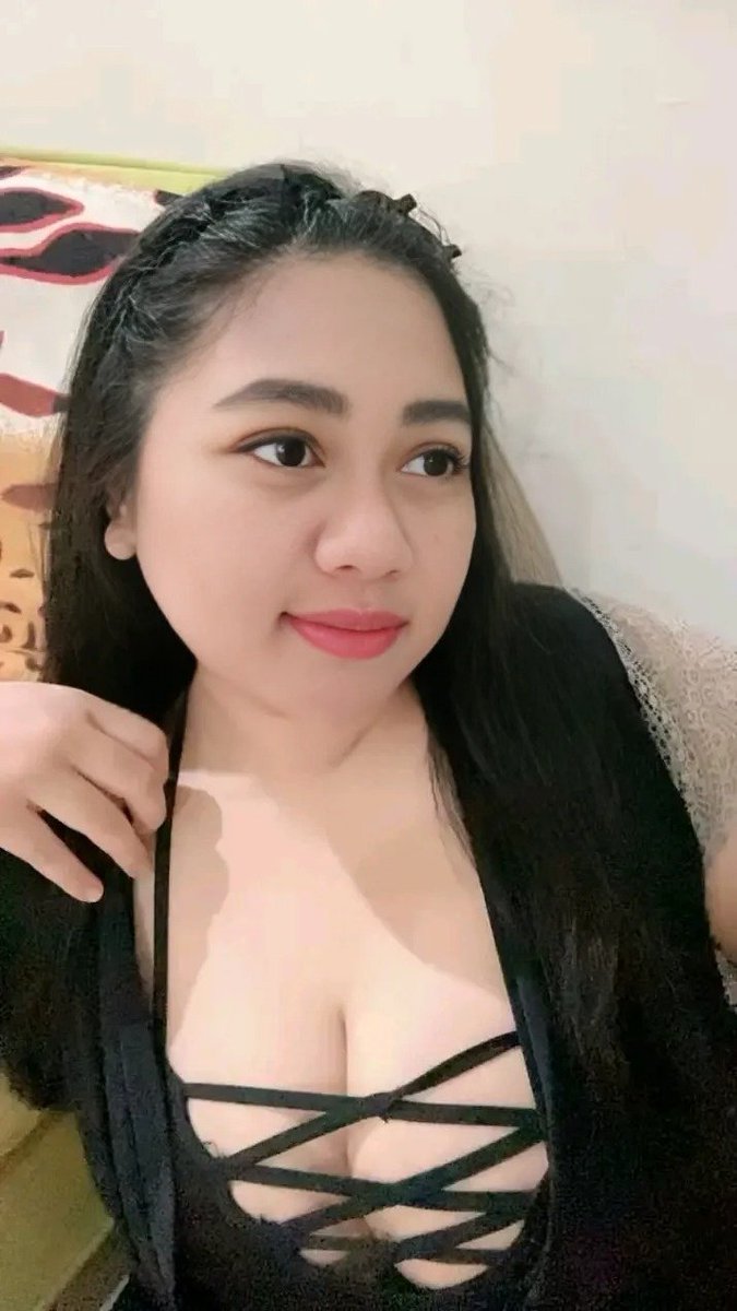 susahti78108823's tweet photo. Titipan dm d suruh share foto istrinya..
Biar pada tau klo istrinya manteb, cocok d pejuhin https://t.co/67XOWP3NMM