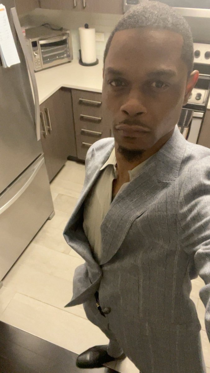1_dongiovanni's tweet photo. The Don💰 https://t.co/KRQWfUgAwd