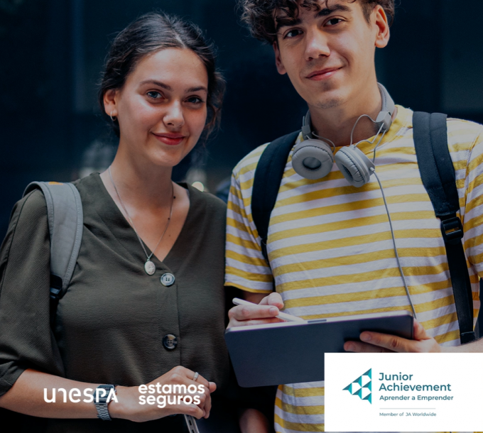 GrupoAseguranza's tweet photo. El riesgo y yo de @UNESPA reúne la participación de 39 aseguradoras y más de 5.200 alumnos

https://t.co/Y6pzC1EhM7

@EstamosSeguros_ @JASPAIN https://t.co/MkriehQKXI
