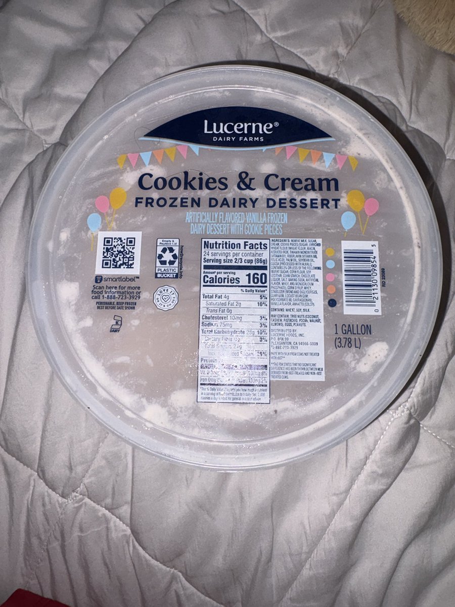 Munchinator_28's tweet photo. Frozen dairy desert, not to be confused with ice cream https://t.co/buTGbIv18M