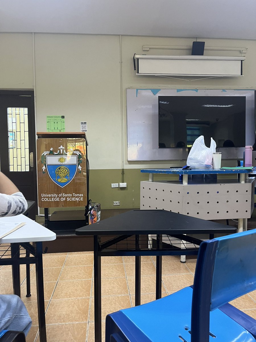 fraeiys's tweet photo. home for the next 4 years 💛 https://t.co/lBnqylpj5A