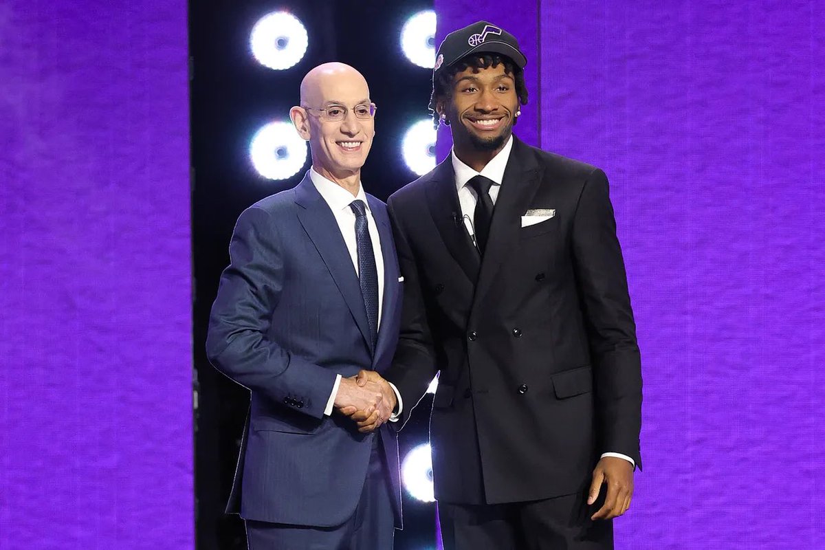 chas_post23's tweet photo. Who were the biggest winners from the first round of the 2026 #NBA Draft? 🤔

1. Washington Wizards
2. Utah Jazz
3. Memphis Grizzlies
4. Chicago Bulls
5. Dallas Mavericks
6. Oklahoma City Thunder
https://t.co/g7eAaxJk4t https://t.co/2SNYnYbP1A