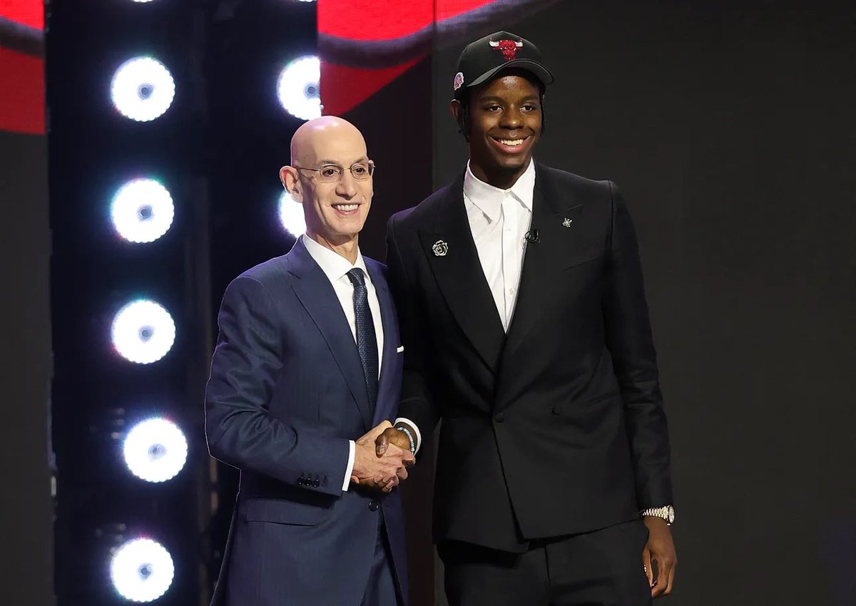 chas_post23's tweet photo. Who were the biggest winners from the first round of the 2026 #NBA Draft? 🤔

1. Washington Wizards
2. Utah Jazz
3. Memphis Grizzlies
4. Chicago Bulls
5. Dallas Mavericks
6. Oklahoma City Thunder
https://t.co/g7eAaxJk4t https://t.co/2SNYnYbP1A