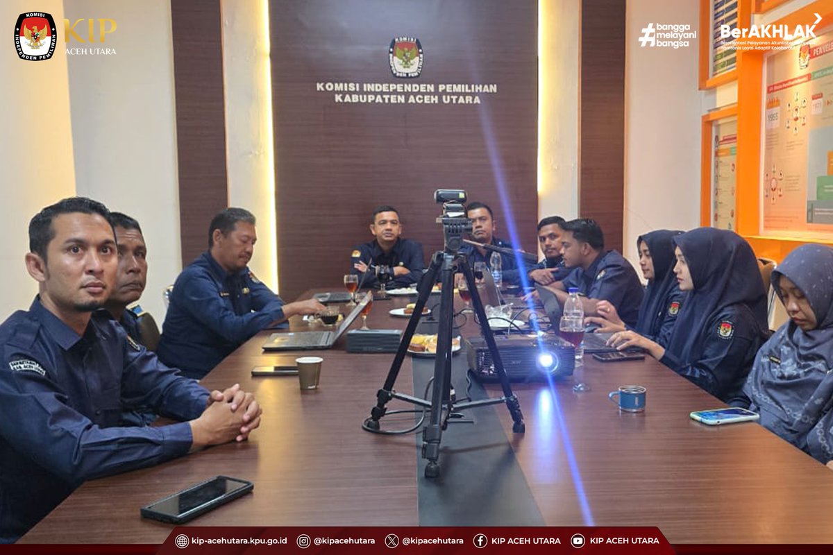 kipacehutara's tweet photo. #TemanPemilih Selasa, 23 Juni 2026, jajaran Sekretariat KIP Kabupaten Aceh Utara mengikuti kegiatan Rapat Pembinaan dan Evaluasi Kinerja Jabatan Fungsional di Lingkungan Sekretariat KIP Aceh dan Sekretariat KIP Kabupaten/Kota Tahun 2026.

#KIPAcehUtara
#KPUMelayani https://t.co/q9xD3fo90U