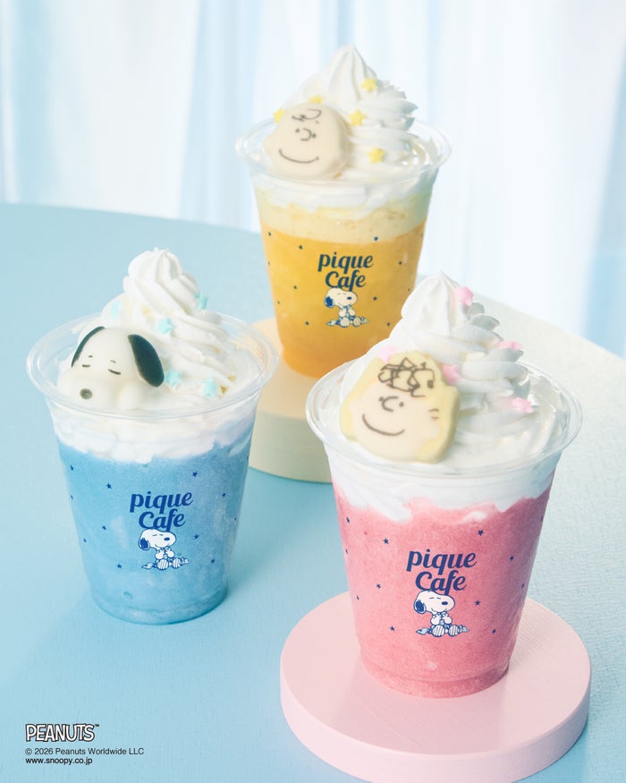 modelpress's tweet photo. ジェラピケカフェ×PEANUTSコラボ再び🤍
眠るスヌーピーのクレープやスムージー、ジェラート登場

📅7月2日から
https://t.co/9Y4Bzg5ITn

表参道ヒルズ店限定で店舗コラボも
ラッピング装飾＆限定アートラテ提供☕

#ジェラートピケカフェ https://t.co/YjdCDu7JdE