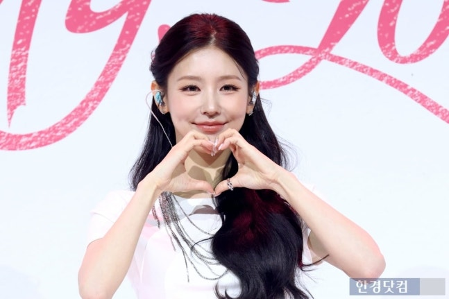 KoreanUpdates's tweet photo. #BitchxRich new seson, BitchxRich: Royal Camp, reportedly will have #IDLE #Miyeon as the lead. She has been offered the role Semi, the "Queen" of Cheongdam International High School.

https://t.co/z43SkzA7dM
#KoreanUpdates VF https://t.co/iYkpREzvbM