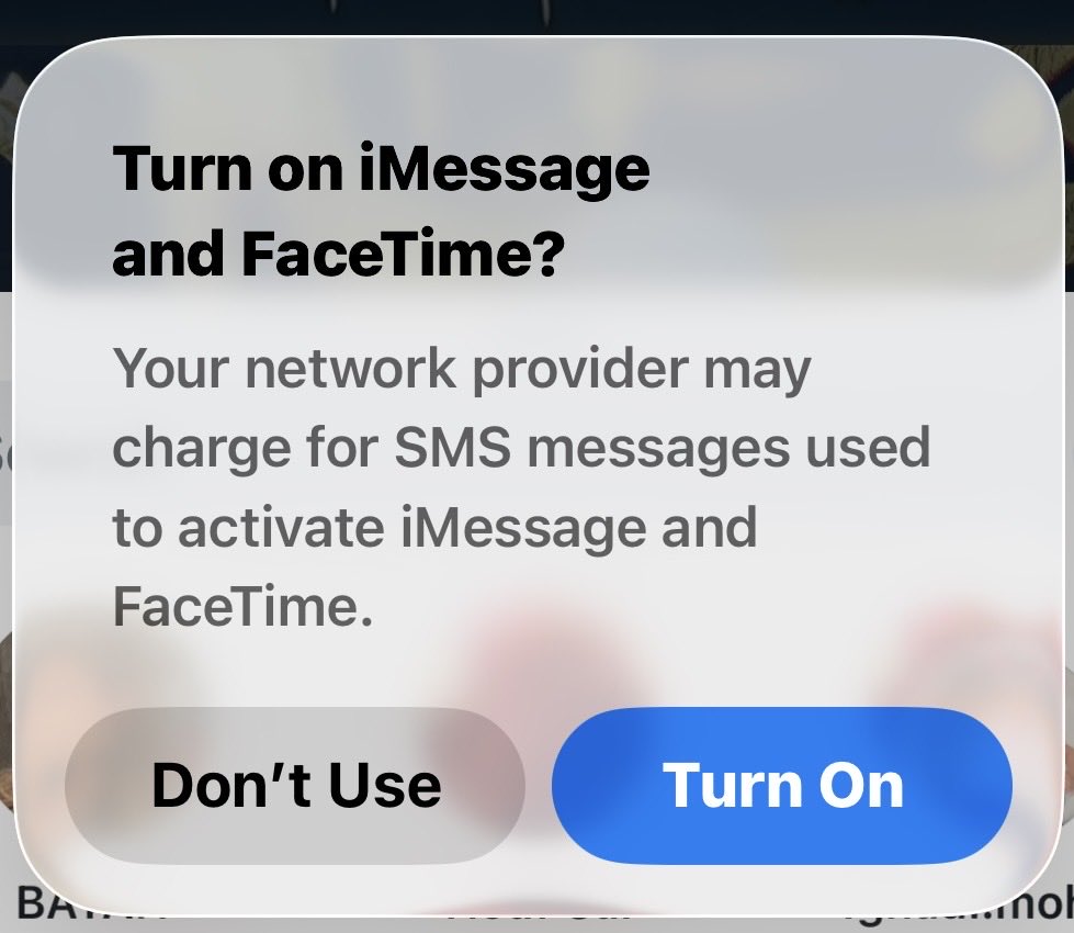 itswesova's tweet photo. Why does this keep popping up every 3 minutes? I’ve pressed both “Turn On” and “Don’t Use” and it still won’t go away !! 😤 https://t.co/0NbYRSFCxg