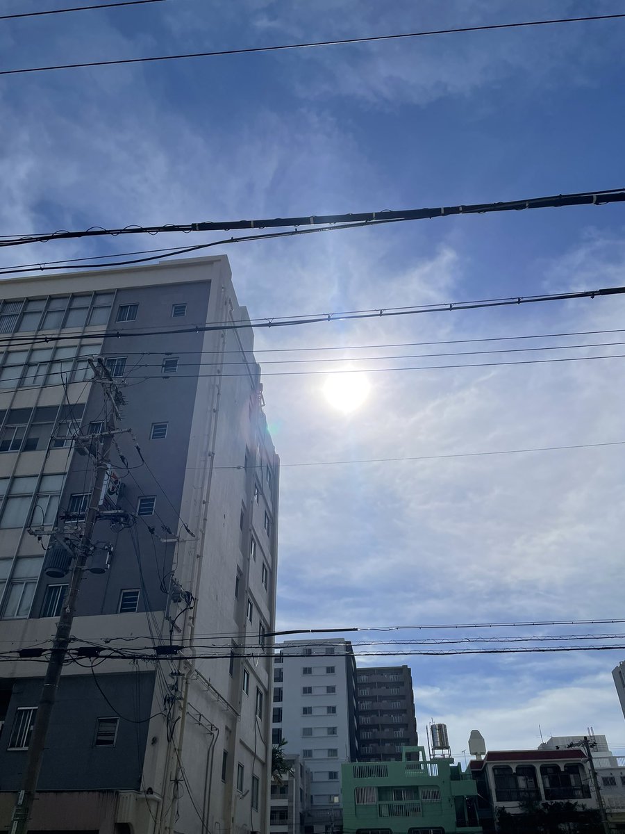 ankakecharhan's tweet photo. 無事に着きました
眩しいすごい https://t.co/ejL2WyG5Ae