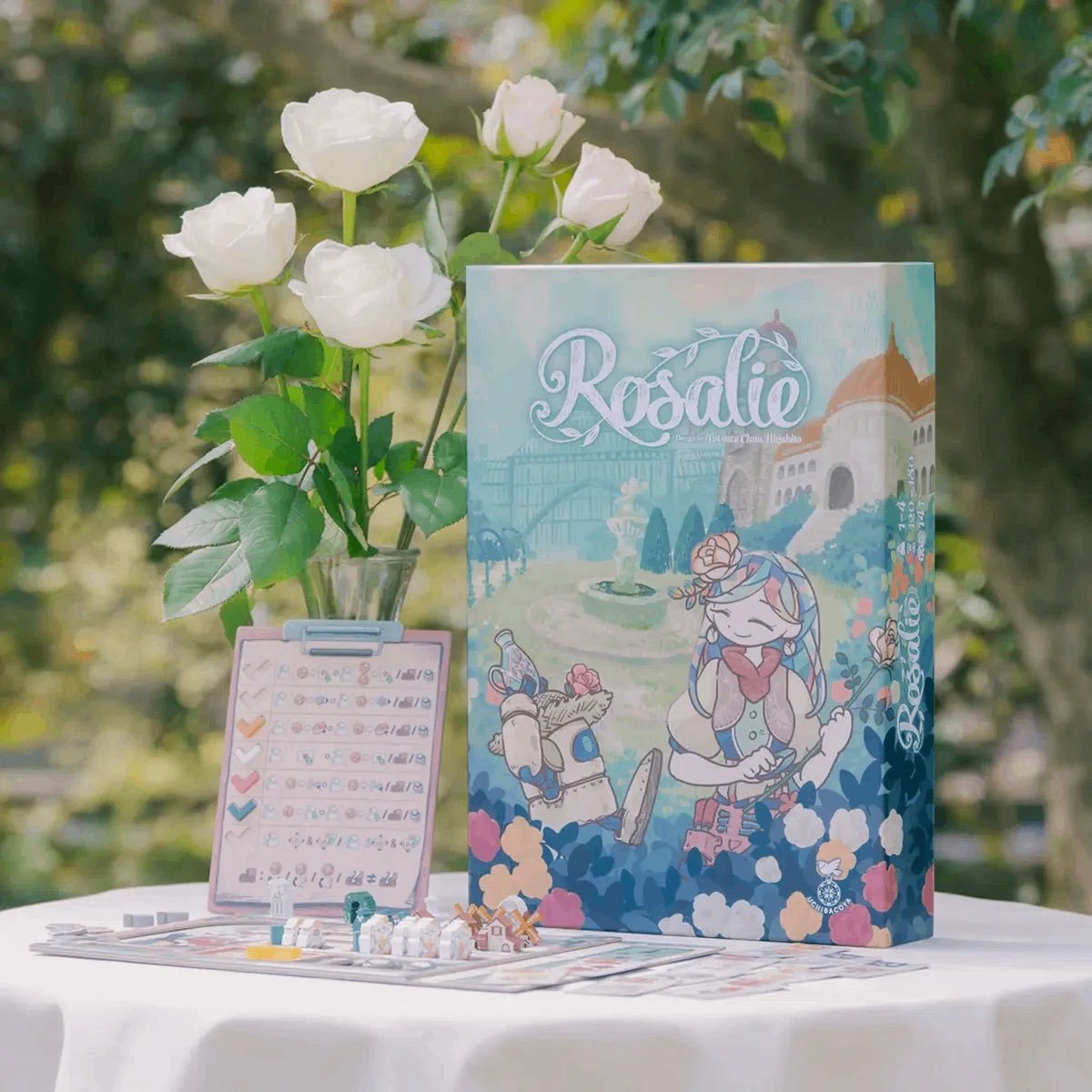 uchibacoya's tweet photo. ／
【プレゼント企画🎁】
うちばこや 最新作
#Rosalie Kickstarter開催記念🌹
＼

✨4週連続プレゼント 第1弾✨
小さな土地とわずかな資金から、
街いちばんのバラ園をつくる重量級ボードゲーム『Rosalie』🌹

⬇事前登録で限定プロモボックスを無料GET
https://t.co/H4ZxbMeTWe

@uchibacoya をフォロー&この投稿をリポストで
🎁Sweet Landsカードスタンド 2名様
🎁木駒キーホルダー 5名様
いずれかをプレゼント（賞品は選べません）！

〆切：6/29(月) 23:59
📩当選者様にはDMでご連絡します

※なりすましアカウントからのDMにご注意ください。
うちばこやはDMでリンク先に誘導いたしません。

#プレゼント企画 #うちばこや #ボードゲーム #Kickstarter