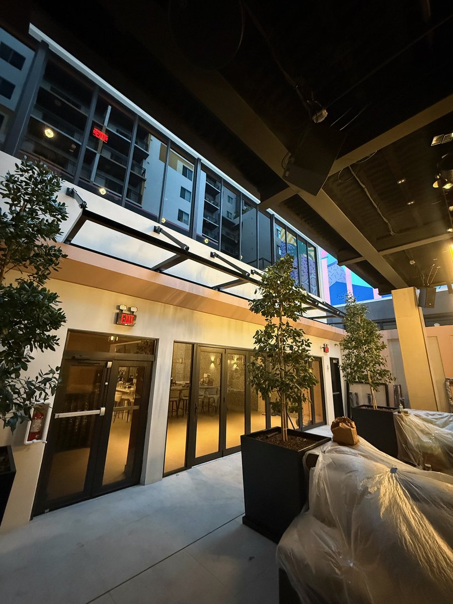 InfinityCupr's tweet photo. Extended glass and aluminum canopies https://t.co/9PNRoQmaCH