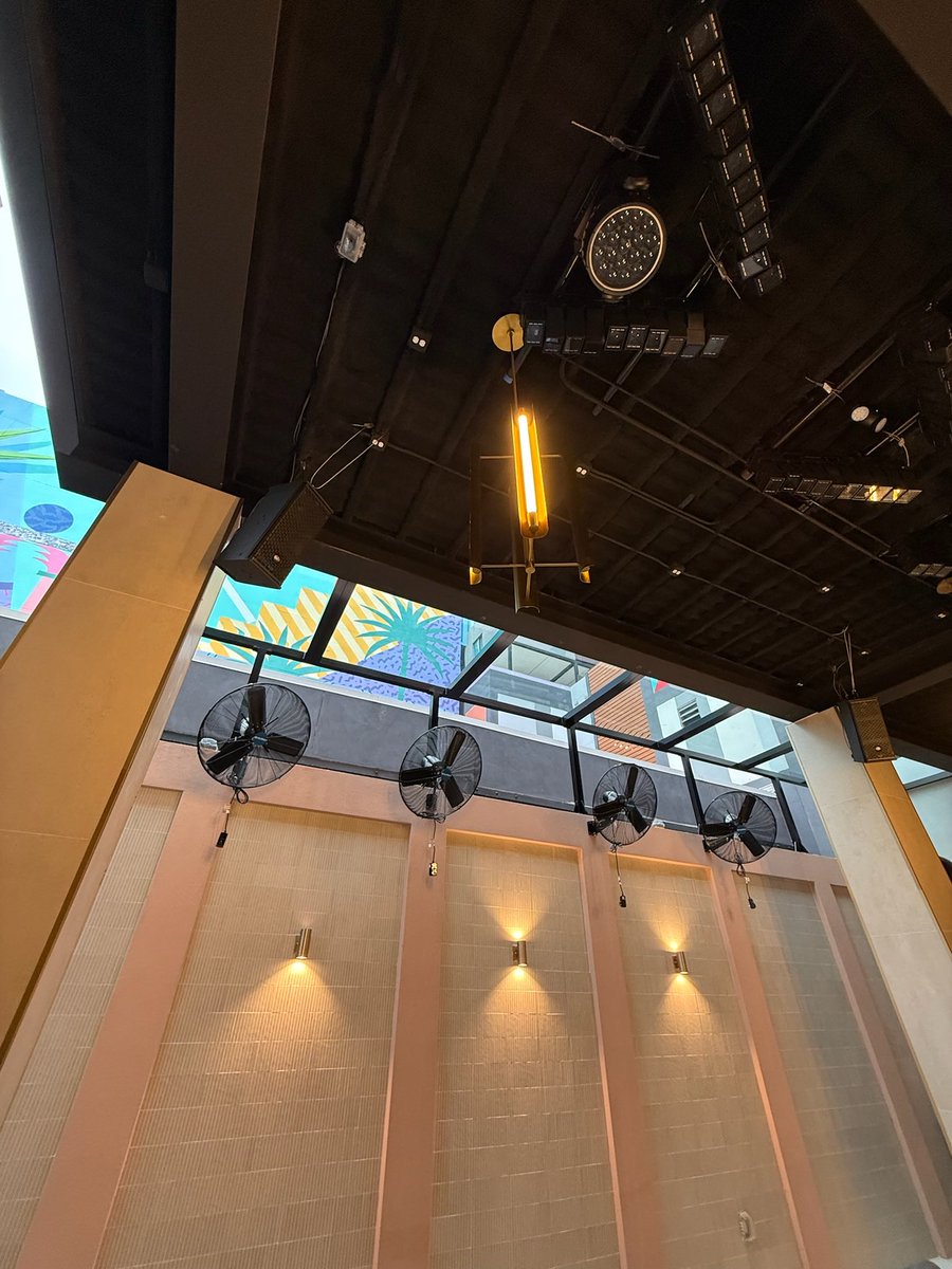 InfinityCupr's tweet photo. Extended glass and aluminum canopies https://t.co/9PNRoQmaCH
