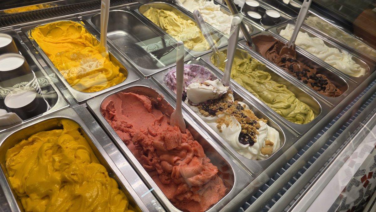 cretaro7373ufu's tweet photo. ちょっと待って、日本橋三越のあんこ博にいったら地下に山形からCOZAB GELATOさんきてる！！びっくり。滅多に催事でないらしく、今度のufuのアイスイベントのセレクションにもでてくれるのだ。山形の苺｢おとめ心｣のジェラートはぜひ食べてほしい！ https://t.co/5li8zk4IT5