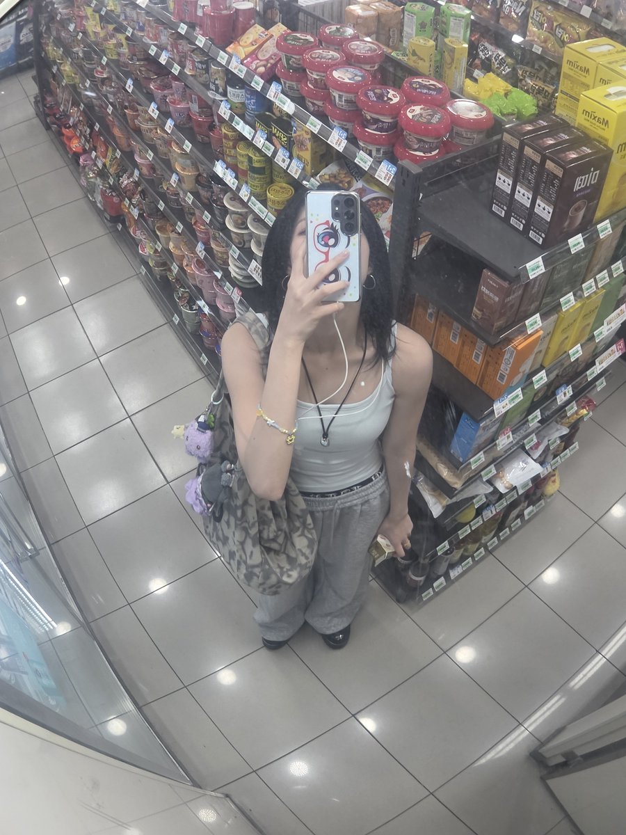 H2H_INA's tweet photo. 260624 #JUUN weverse post 

Diriku di cermin

#Hearts2Hearts #하츠투하츠 #주은
@Hearts2Hearts https://t.co/4bzO5JKBGM
