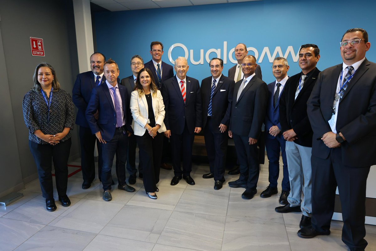 USAmbMex's tweet photo. Great to visit Qualcomm in Tijuana, a company that embodies American innovation and ingenuity.  Qualcomm is a great example of how the CaliBaja region brings together talent, technology, and investment to strengthen the ties between our countries.  Partnerships like these help make the United States and Mexico stronger, more competitive, and more prosperous together.
