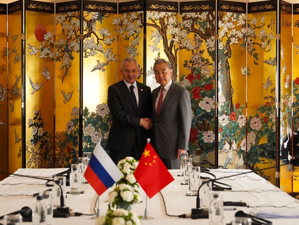 China_says's tweet photo. Wang Yi, a member of the Political Bureau of the Communist Party of China Central Committee and director of the Office of the Central Commission for Foreign Affairs, met with Russian Security Council Secretary Sergei Shoigu on Tuesday: https://t.co/hODD4IXsQC https://t.co/xDzE4CpAgH