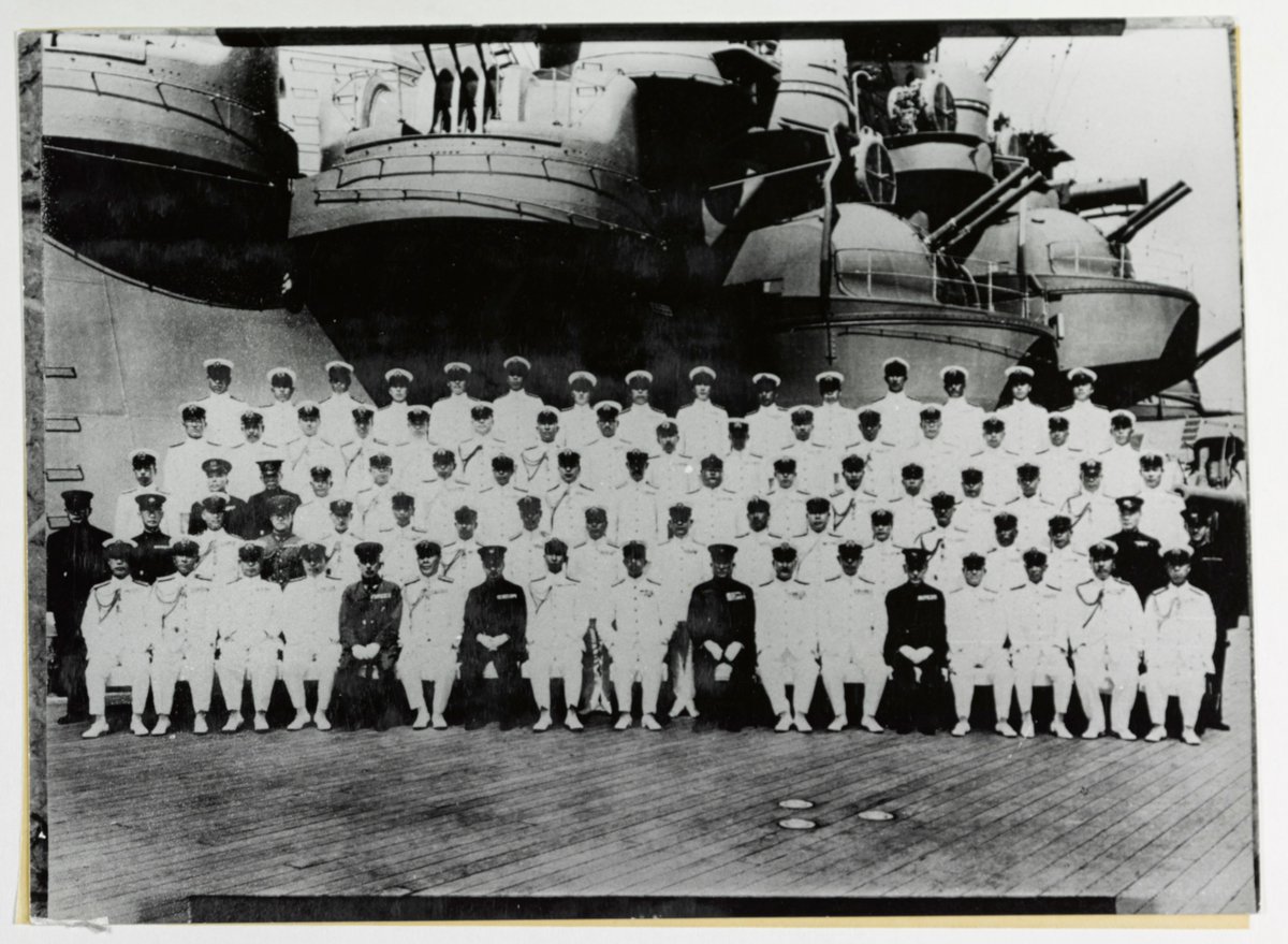 JR1SSP's tweet photo. 6月24日の写真
戦艦　武蔵
日付　1943年6月24日
場所　横須賀軍港
撮影
状況　天皇陛下行幸

https://t.co/zqLH1ksHzb https://t.co/jK2VmdJ2te