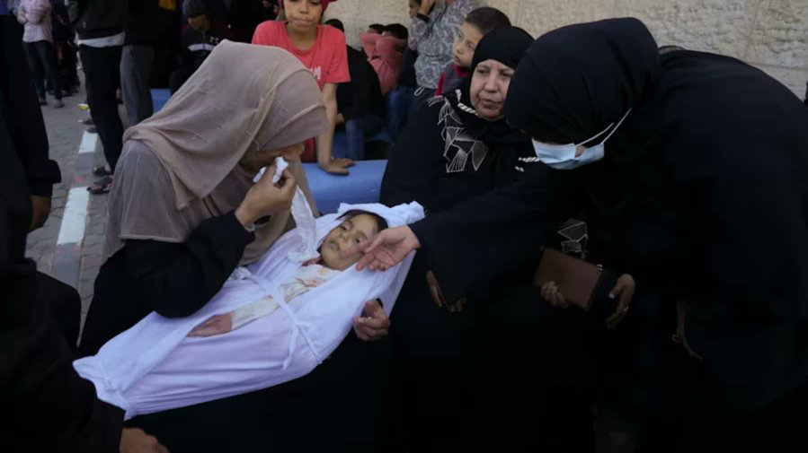 n38e143's tweet photo. @IsraelinJapan @IsraelMFA イスラエルは、子どもも殺しているのではない。
イスラエルは、まず子どもから殺している。
#イスラエルは子どもを殺すな
https://t.co/JRYX2M3Qjq https://t.co/hD4qJMNnhH