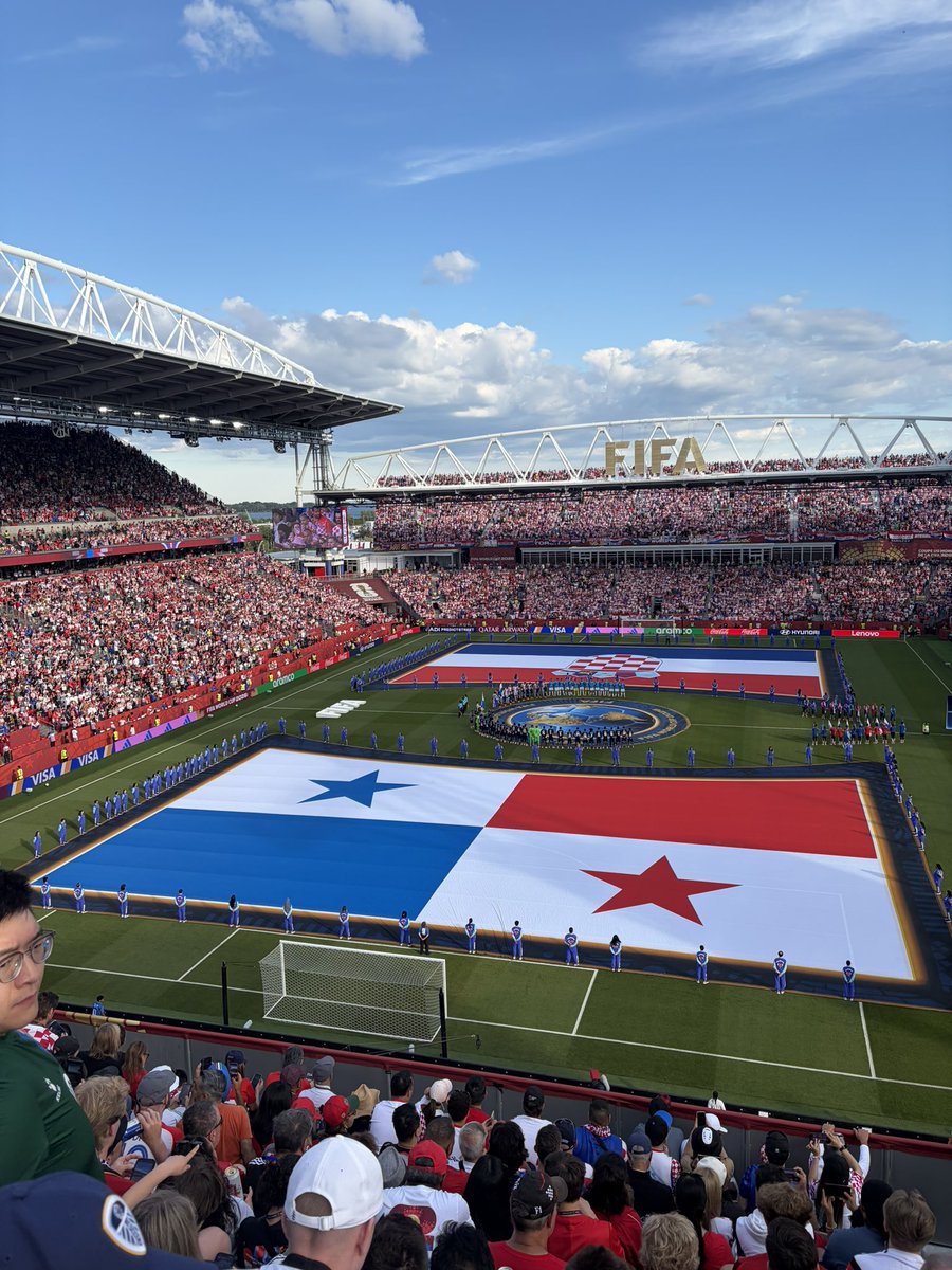 Taemaria's tweet photo. Una experiencia inolvidable ❤️⚽️💙 https://t.co/MZDcltFbzR