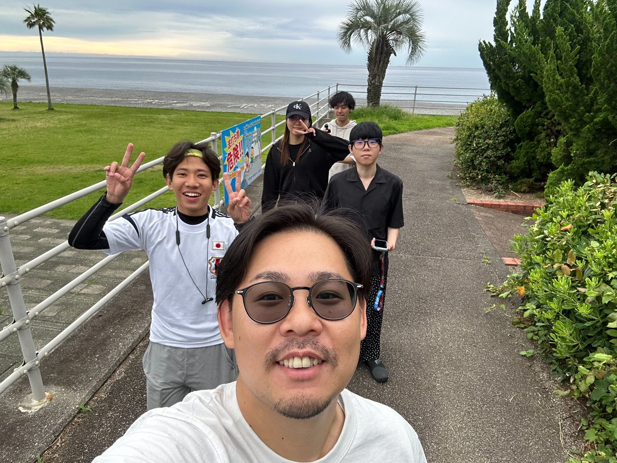 REIKI_FILMS's tweet photo. アドベンチャーワールドを運営する株式会社アワーズ様のご招待を受け、REIKI FILMSのメンバーが何と和歌山県白浜町へ！

LGBTQ社内啓発活動の一環として団体作品『あの日の君の笑顔』の上映会を実施していただき、マグロ解体ショーも楽しませていただきました。

貴重な経験、ありがとうございました！ https://t.co/fm3jJwsGJw