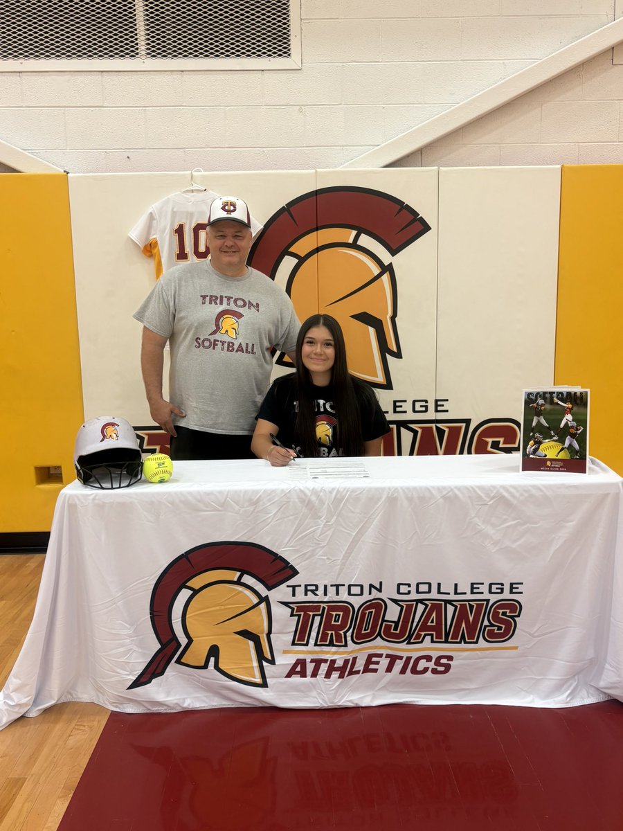 TritonSoftball_'s tweet photo. 🚨FUTURE TROJAN ALERT🚨

Congratulations to future Trojan Mariah Becerra on her official signing to Triton College!!🔱 

#LOVETHEGAME #ROLLTROJ #TC4L https://t.co/gU41u91Fyp