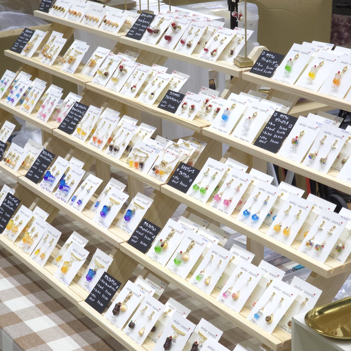 atelier_mucchi's tweet photo. デザフェスは落選してしまいましたが
その前に7月は
東京ビッグサイトにて
『ハンドメイドインジャパンフェス』
神戸国際展示場にて
『神戸ハンドメイドマルシェ』
への出展も決まっております🍒

こちらもぜひ遊びに来てください🙇🏻‍♀️︎ ︎💫 https://t.co/ijZgHaDAn5