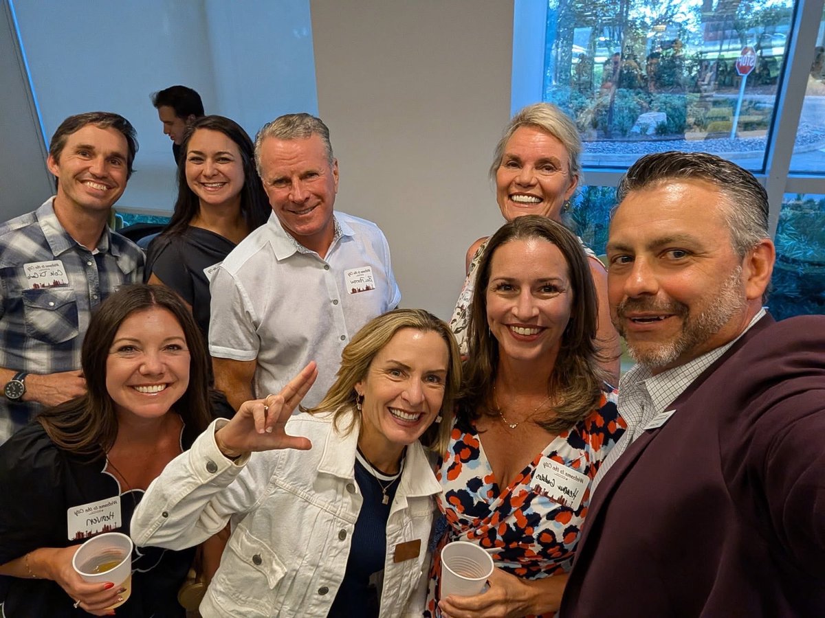 only1tommadden's tweet photo. So proud our @txstatealumni association bringing so many @txst Bobcats together in Austin tonight to share stories of jobs and ambitions at the sold out “Welcome to the City Networking Event”! Great seeing @JulieLessiter representing the @txstrrc community with one of our guest speakers Jessica Zamora a recent graduate! 

https://t.co/lGP3VRrPDA